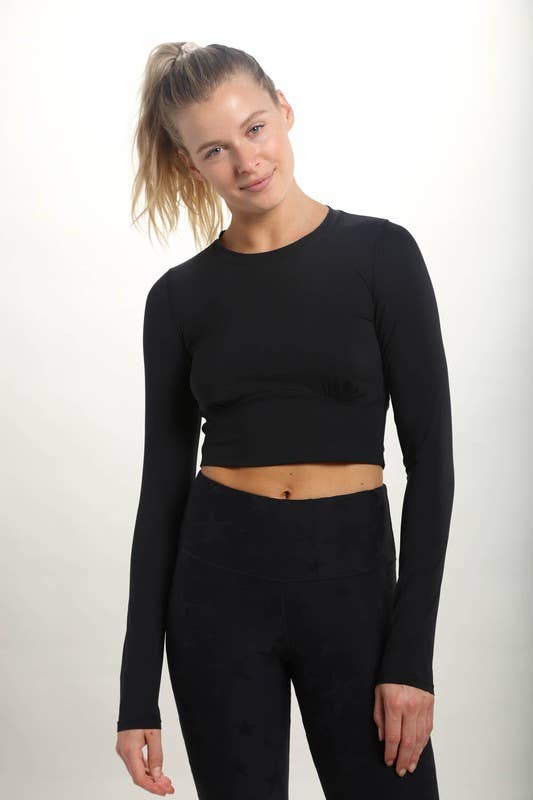 Cropped Active Long Sleeve Top With Shirring